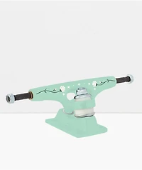 Krux Nora K5 Lori D 8.25" Skateboard Trucks