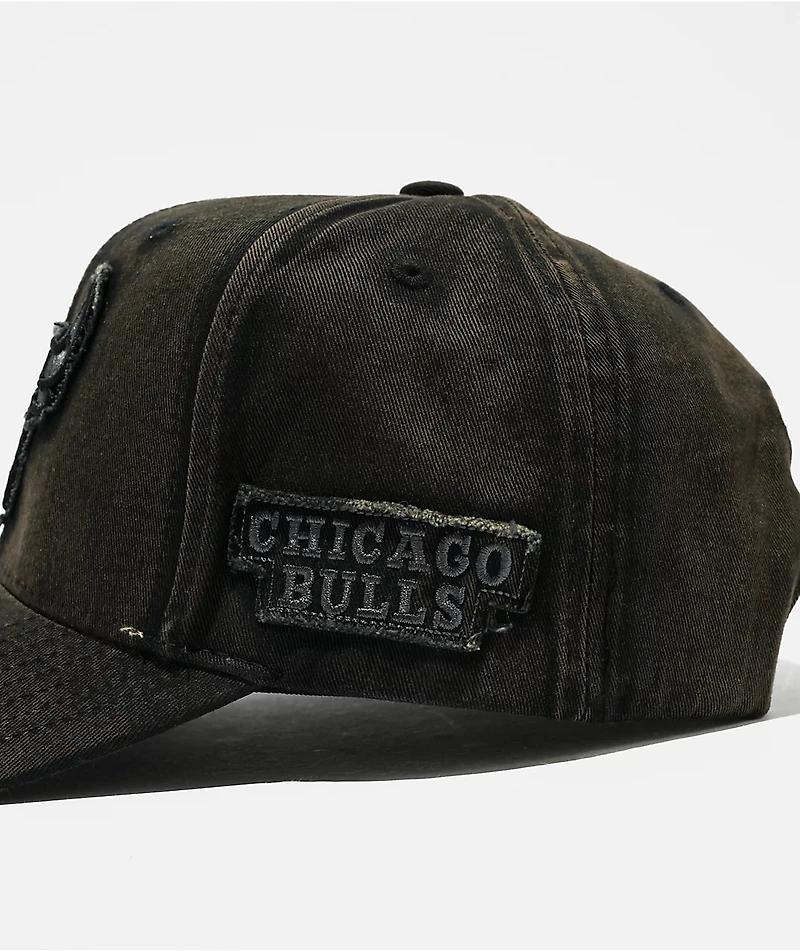 Mitchell & Ness Chicago Bulls Downtown Pro Black Wash Snapback Hat