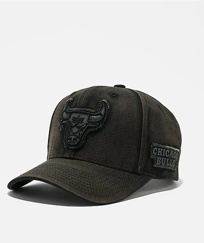 Mitchell & Ness Chicago Bulls Downtown Pro Black Wash Snapback Hat