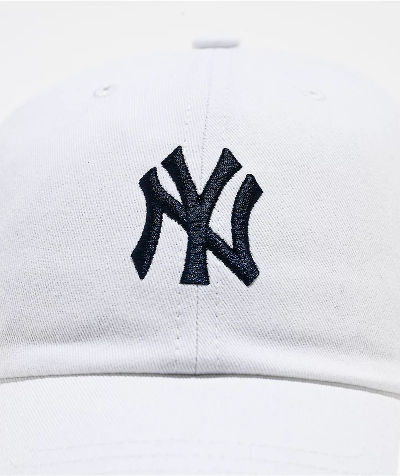 Mitchell & Ness NY Yankees Back Burst White Strapback Hat