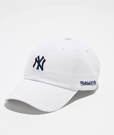 Mitchell & Ness NY Yankees Back Burst White Strapback Hat