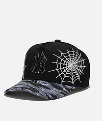 Mitchell & Ness New York Yankees Tiger Stripe Black Snapback Hat