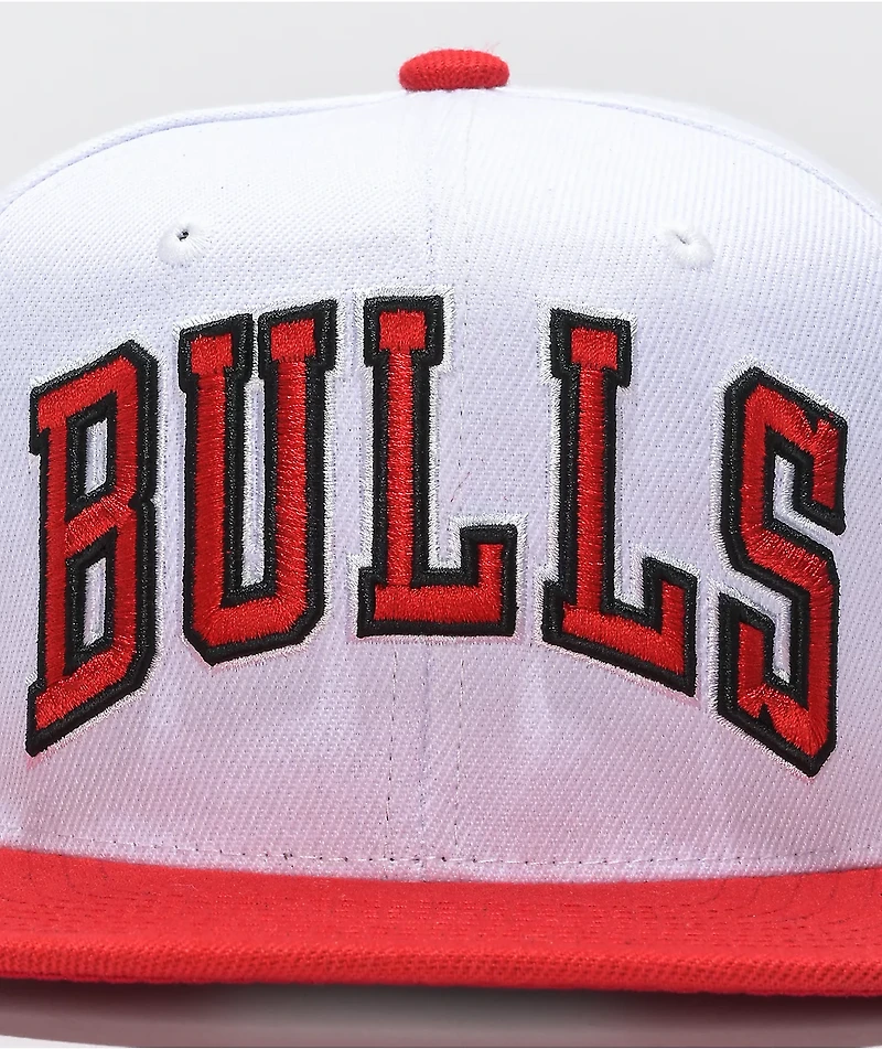 Mitchell & Ness x NBA Bulls White Red Snapback Hat