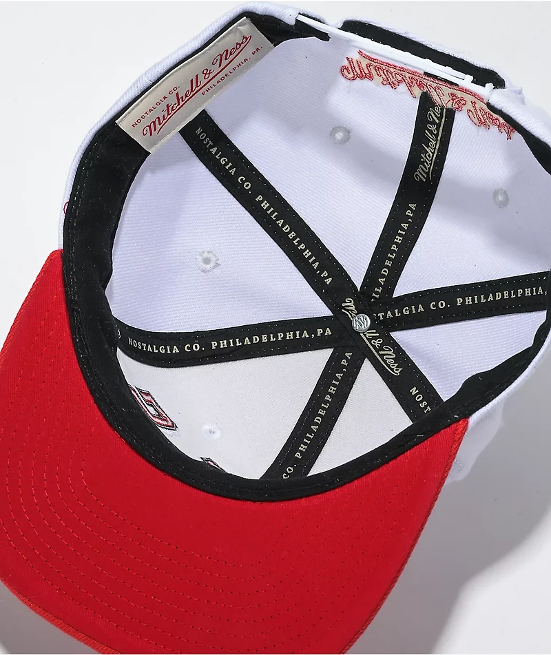 Mitchell & Ness x NBA Bulls White Red Snapback Hat