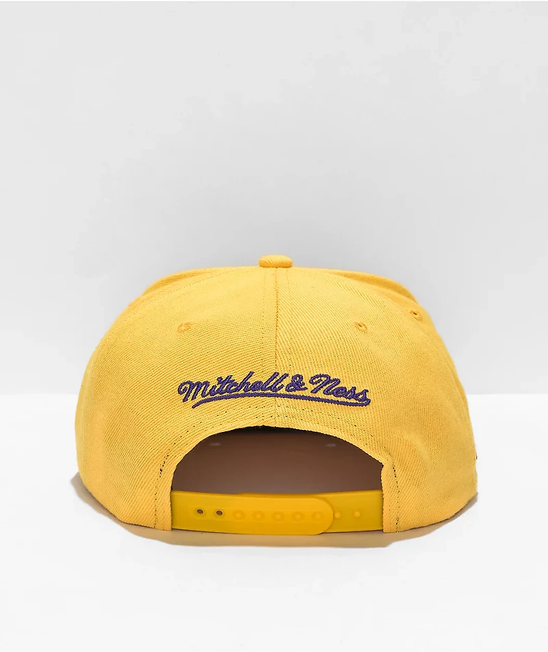 Mitchell & Ness x NBA Lakers Glow Gold Snapback Hat