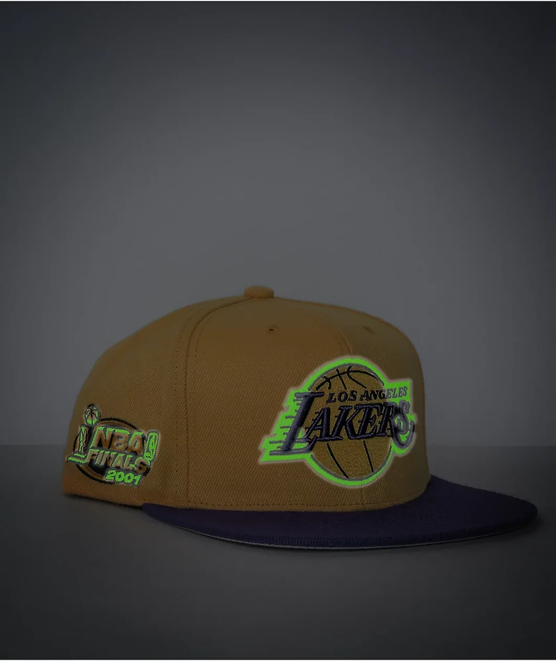Mitchell & Ness x NBA Lakers Glow Gold Snapback Hat