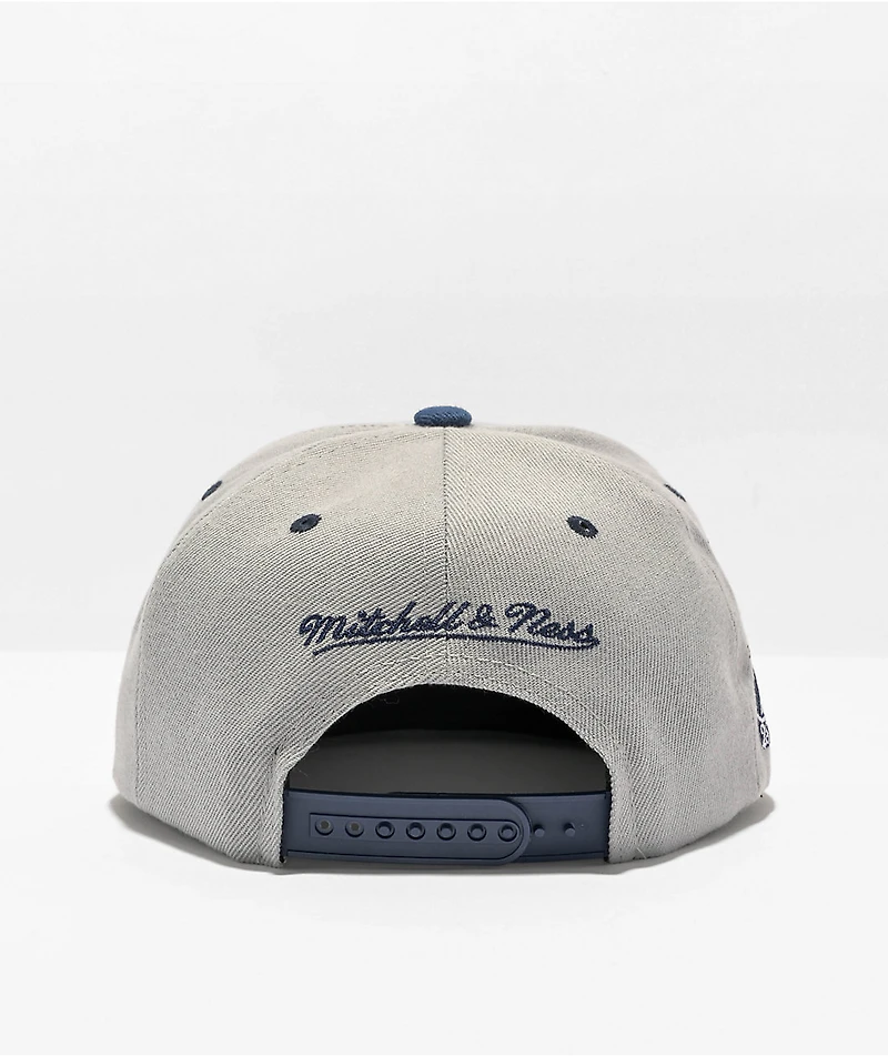 Mitchell & Ness x NBA Los Angeles Lakers District Grey & Navy Blue Snapback Hat