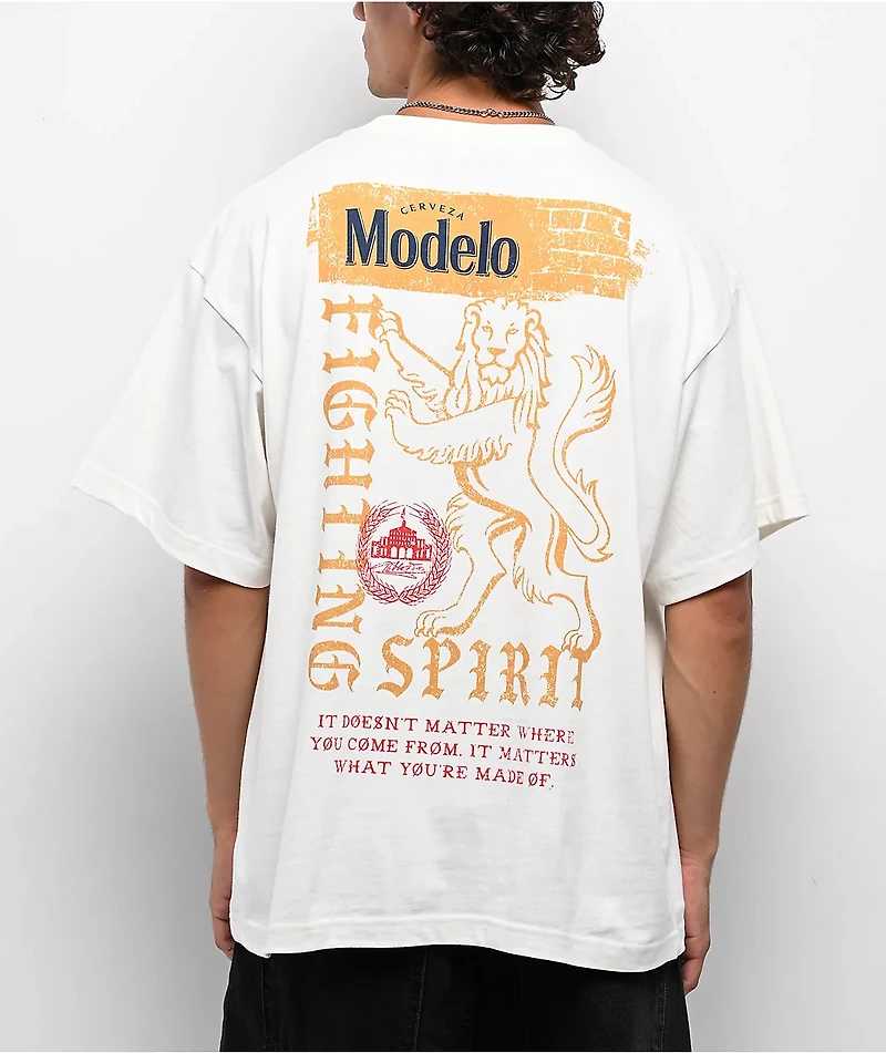 Modelo Fighting Spirit White T-Shirt