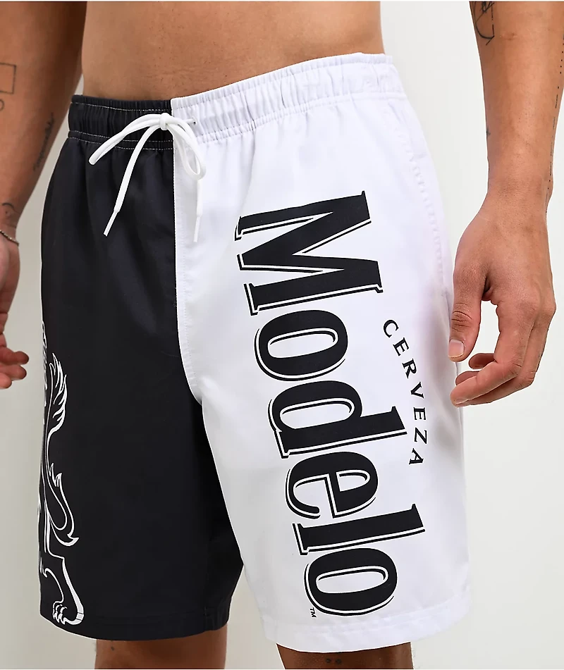 Modelo Lion Black & White Board Shorts
