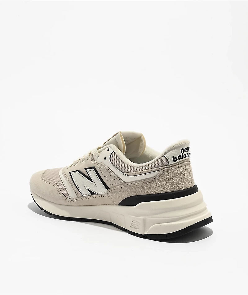 New Balance Lifestyle 997R Timberwolf & Sea Salt Shoes