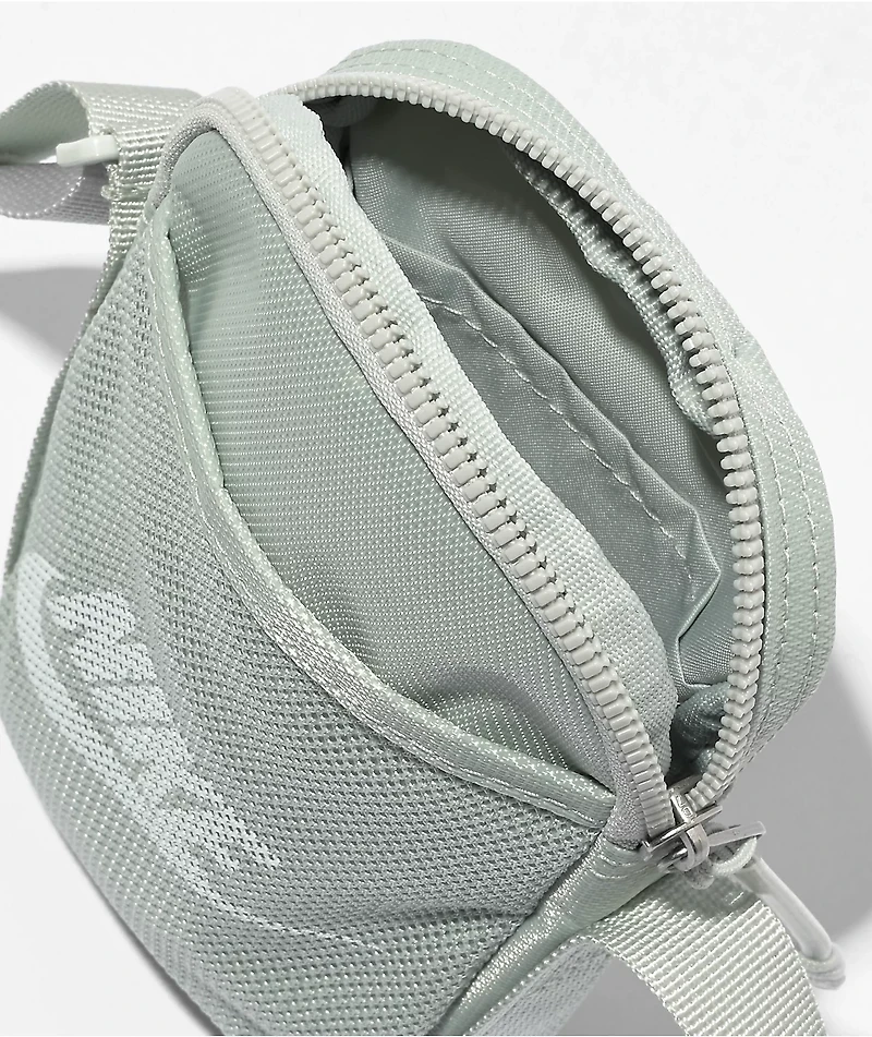 Nike Heritage Small Light Silver Crossbody