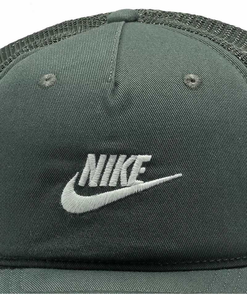 Nike Rise Vintage Green Trucker Hat