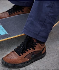 Nike SB React Leo Cacao Wow & Black Skate Shoes
