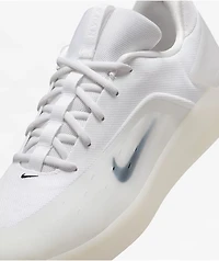 Nike SB Zoom Nyjah 4 White & Black Skate Shoes