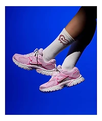 Nike V5 RNR Pink Foam, Pinksicle & Sail Cream Shoes