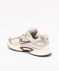 Nike V5 RNR Sail & Orewood Brown Shoes