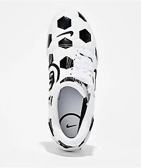Nike Women's Total90 White & Black Shoes