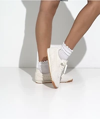 PUMA Women's Arizona Lace Warm White & Caramel Latte Shoes
