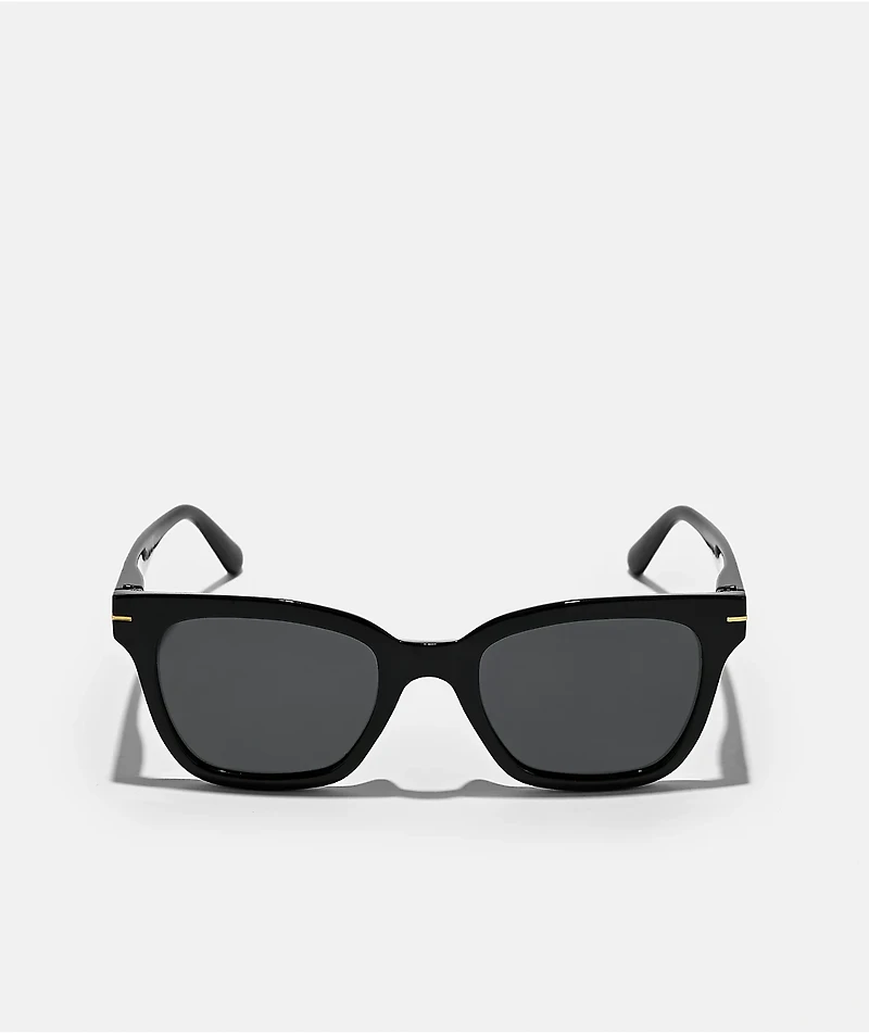 Peepers Sandy Black Polarized Sunglasses