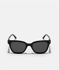 Peepers Sandy Black Polarized Sunglasses