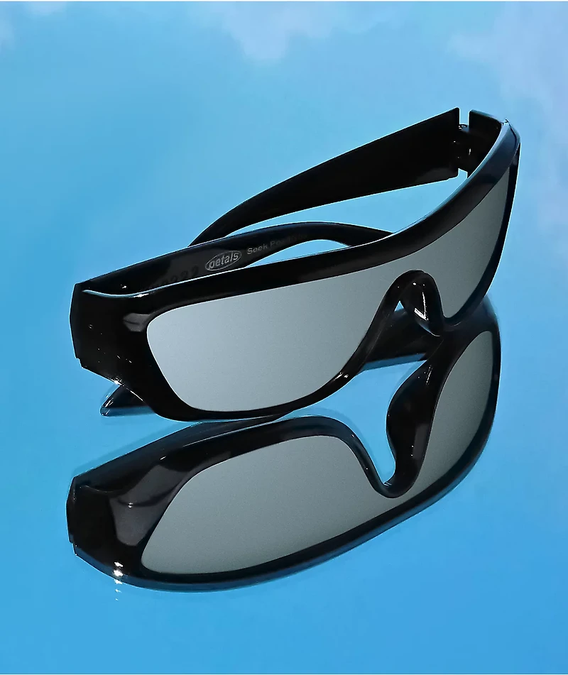 Petals and Peacocks Blazen Black & Silver Sunglasses