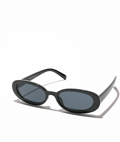 Petals and Peacocks Chances Black Oval Sunglasses