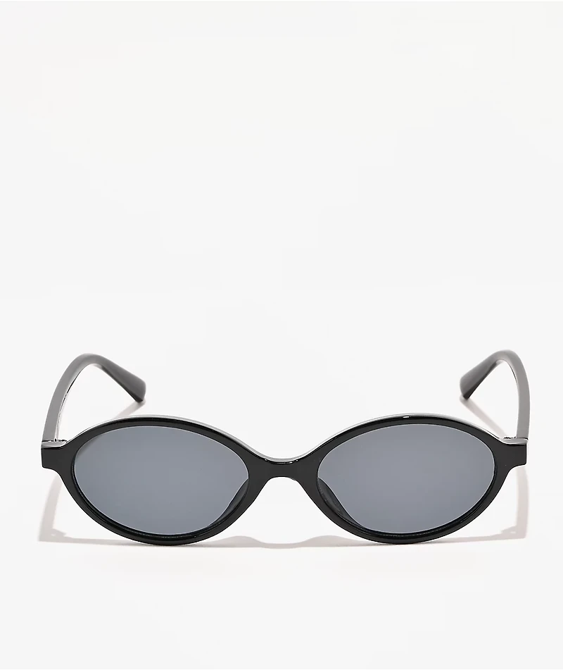 Petals and Peacocks Malice Black Sunglasses