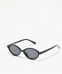 Petals and Peacocks Malice Black Sunglasses