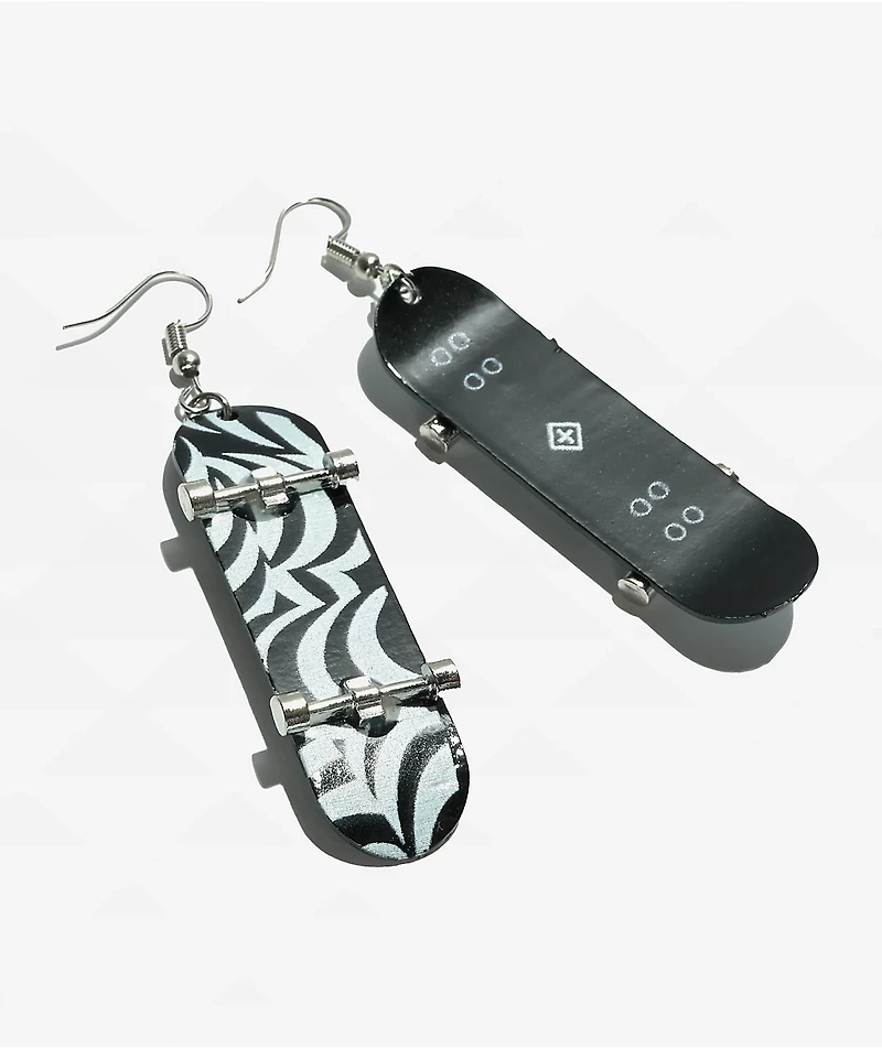 Stone + Locket Wavy Board Black & White Earrings