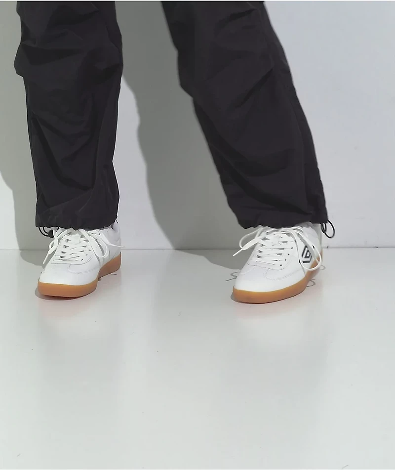 Umbro Regent SL White, Navy & Light Gum Shoes