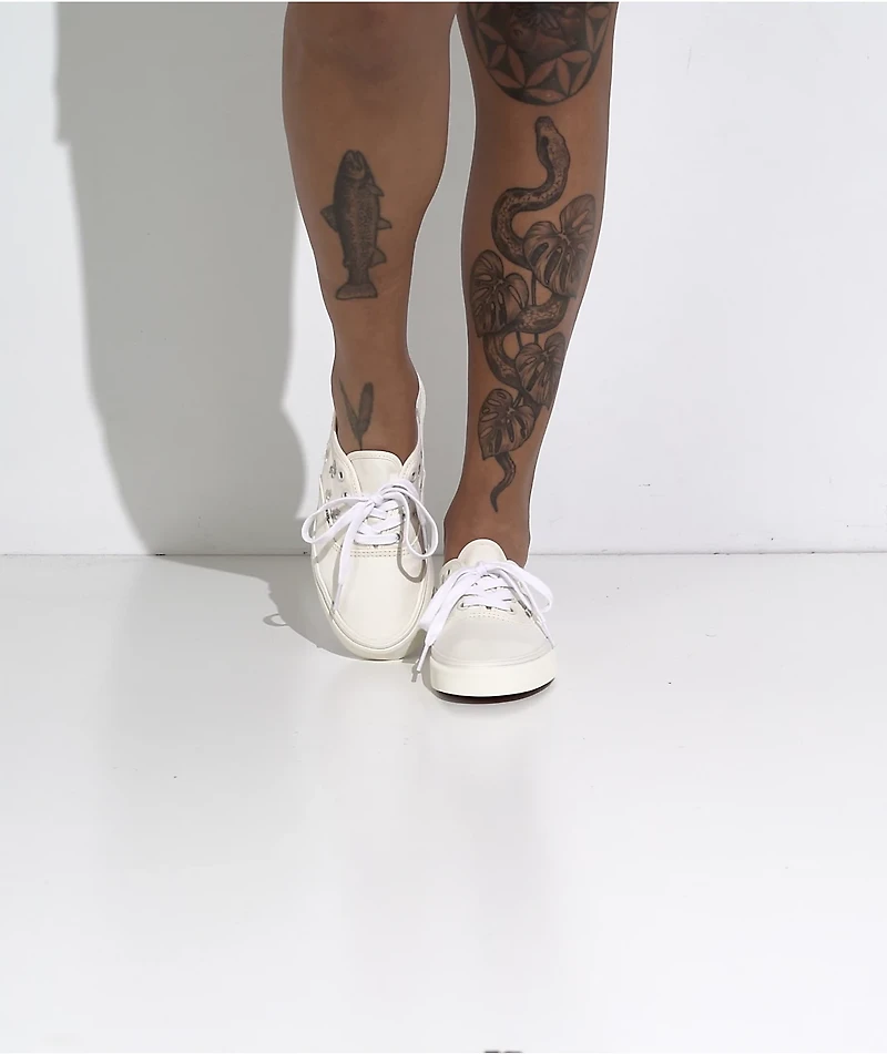 Vans Authentic Floral Embroidery Marshmallow White Skate Shoes