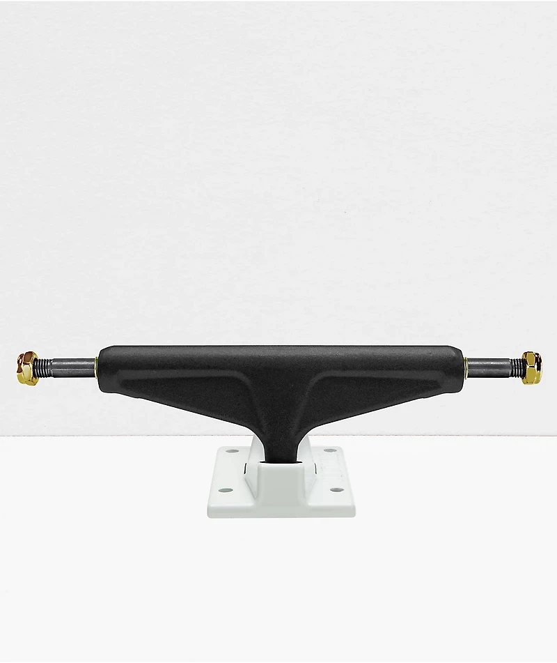 Venture Salt & Pepper II 5.6" Skateboard Trucks