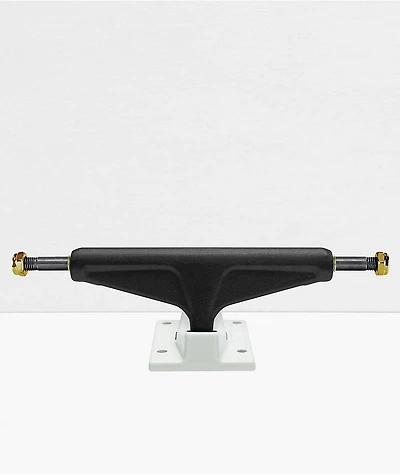 Venture Salt & Pepper II 5.6" Skateboard Trucks