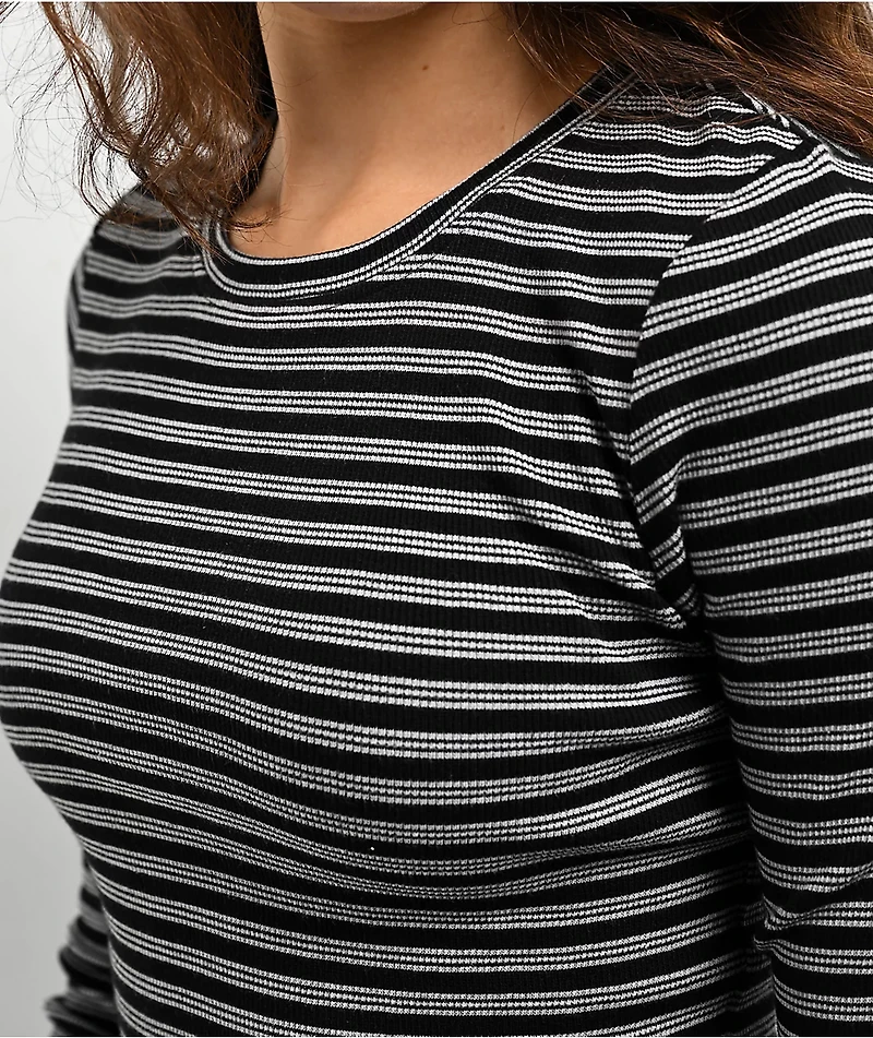 Zine Shiloh Black Long Sleeve Crop T-Shirt