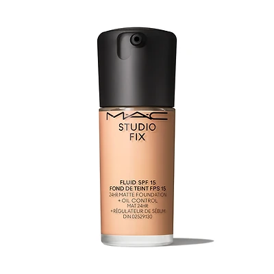 Studio Fix Fluid SPF 15 24HR Matte Foundation + Oil Control