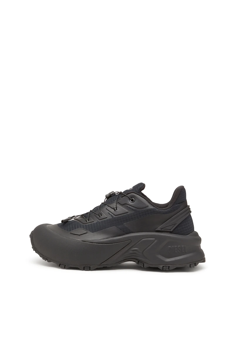 D-CAGE RUNNER