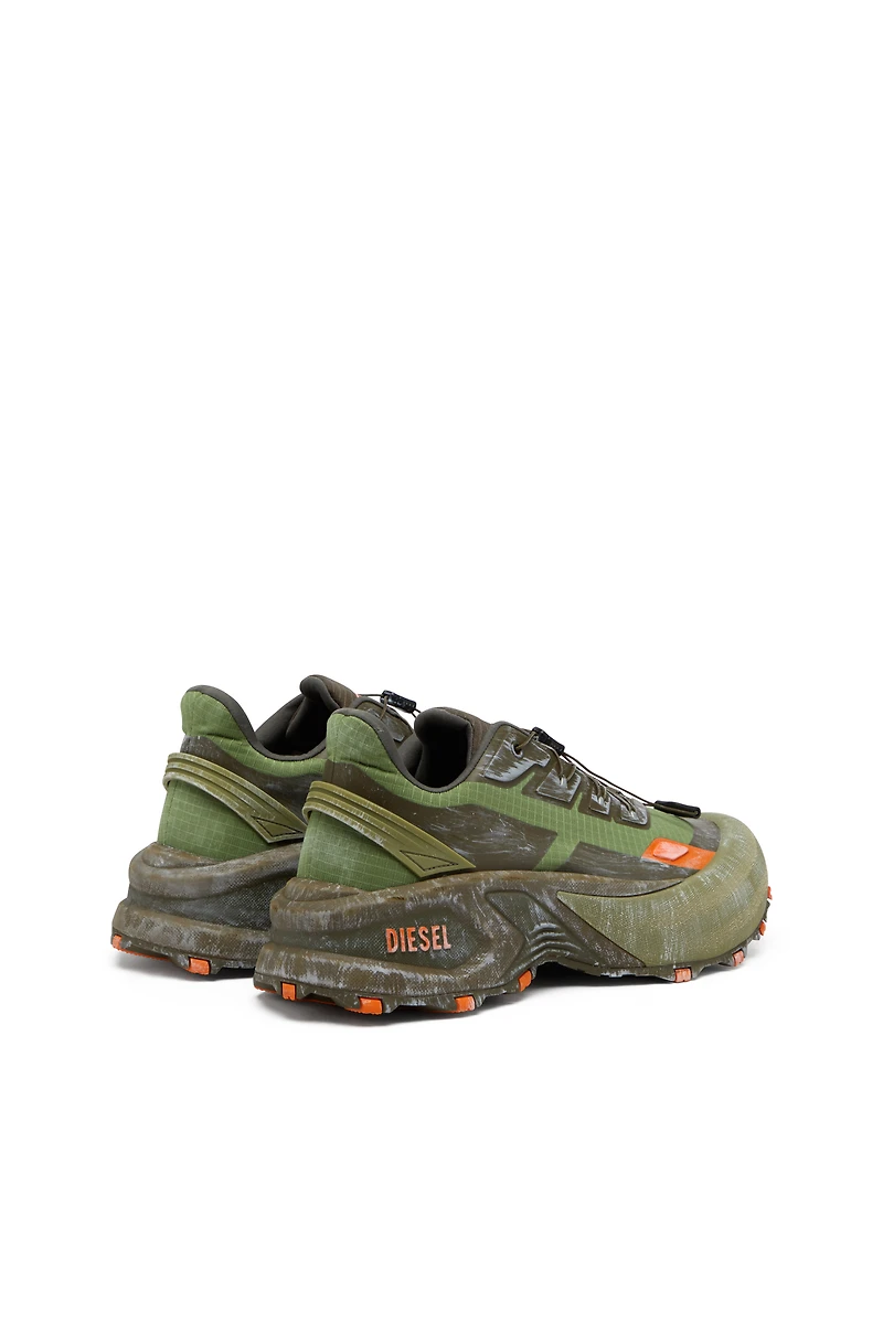 D-CAGE RUNNER