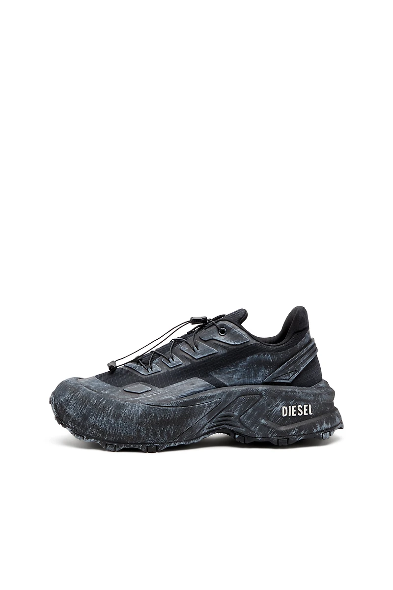 D-CAGE RUNNER