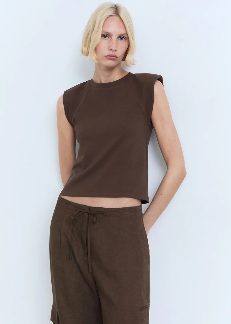 Shoulder pad t-shirt