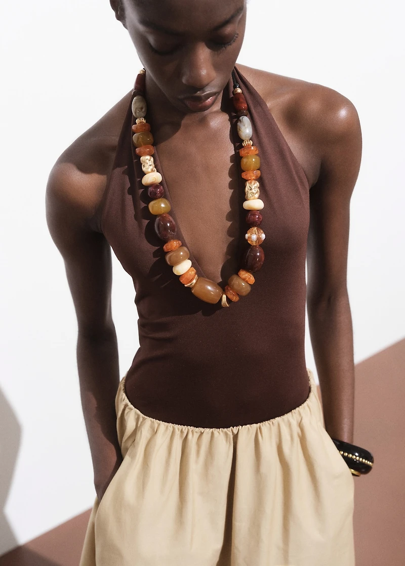 Maxi necklace with combined resin balls