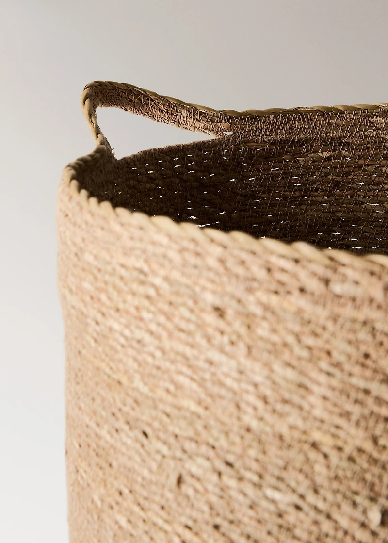 Large seagrass basket with handles