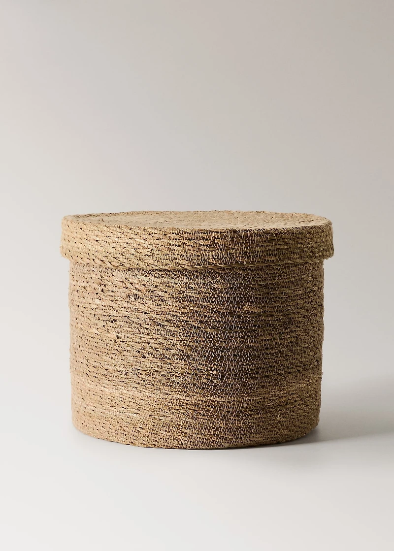 Seagrass basket with round lid