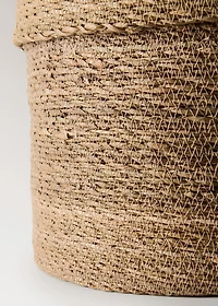 Seagrass basket with round lid