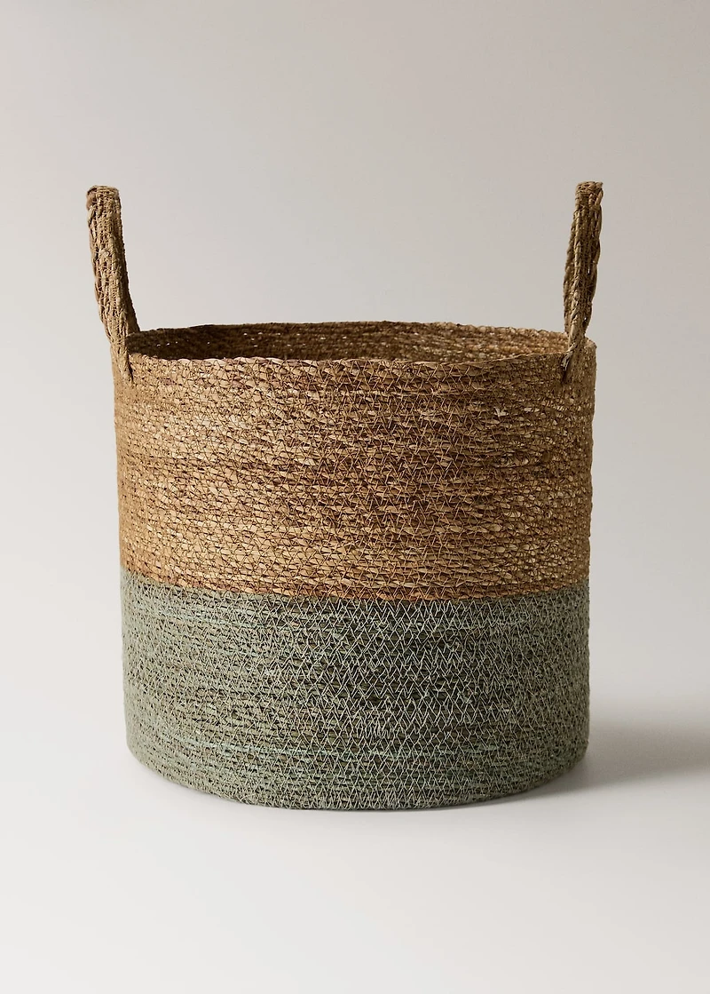Two-tone seagrass basket