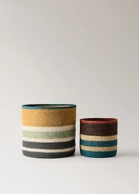 Small multi-coloured seagrass basket