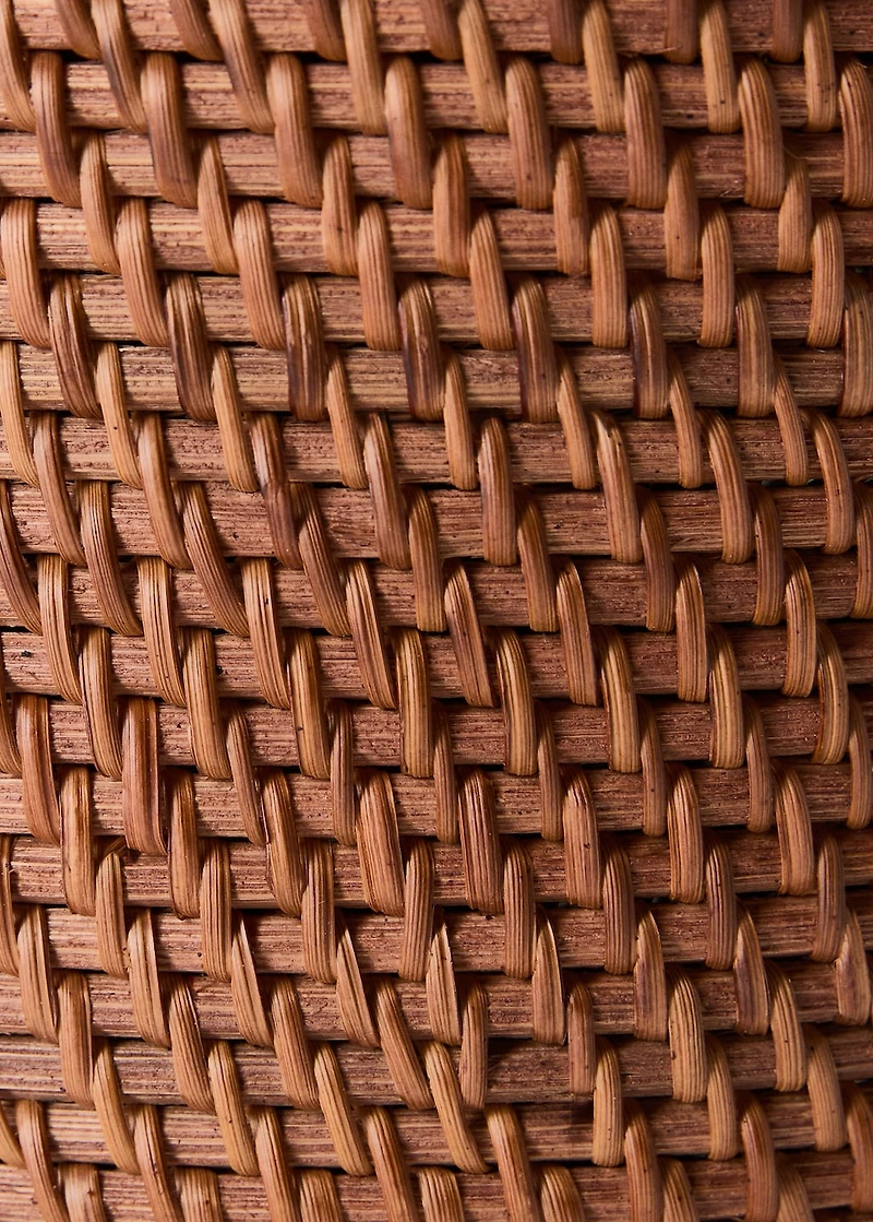 Fine rattan box with lid