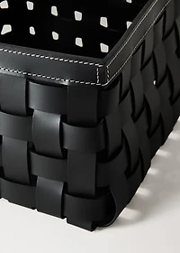 Medium braided leather basket