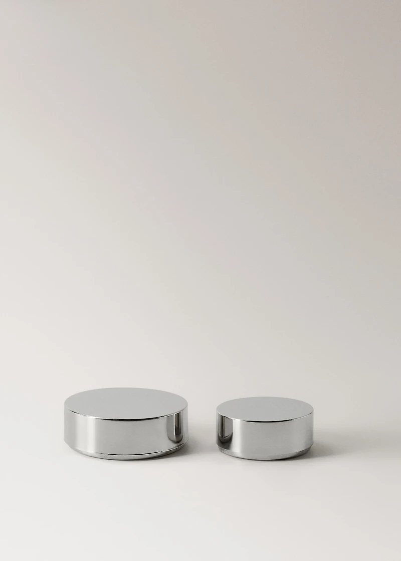 Medium round metal box