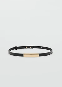 Thin belt with metal detail