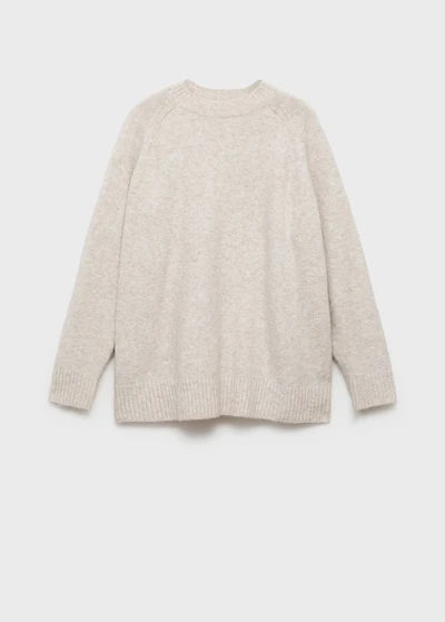 Round-neck knitted sweater